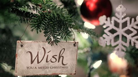 12 Best Christmas Wishes & Messages for the Product Team