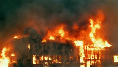 7 0 S Movie Still Of Chase Bank Burning Cinestill 8 0 Stable