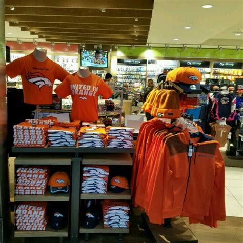 Say Si Bon T Store In Denver International Airport