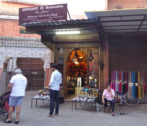 marrakech-souk-shop - Packing Light Travel