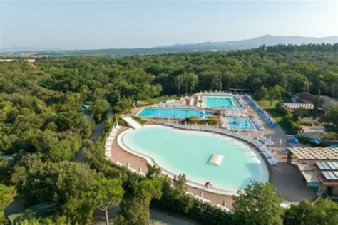 Top Campings In Toscane Met Glijbanen En Waterpark