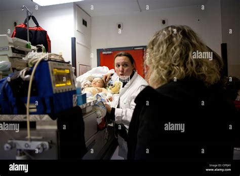 EMERGENCY CASE PEDIATRIC Stock Photo Alamy