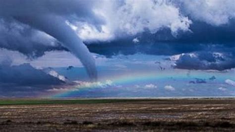 VIDEO: Tornado vs. rainbow - ABC13 Houston