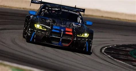 La nuova auto da corsa di Valentino Rossi è una BMW M4 GT3 da 590