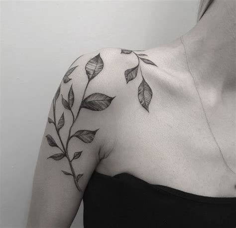 Pin By Fauvre Coralie On Enregistrements Rapides Shoulder Tattoos For