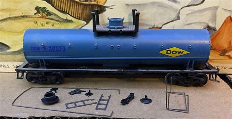 Athearn Ho Scale Dow Chemical Tank Car Clst Ebay