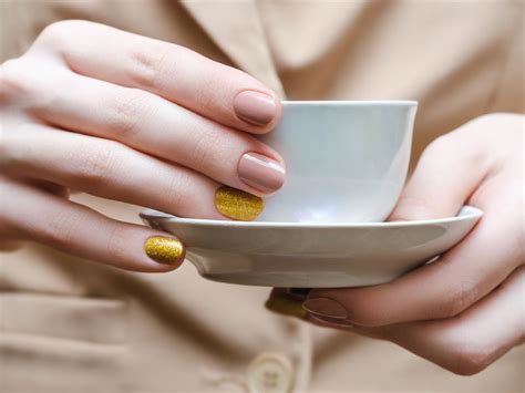 Nude And Gold Nails Designs To Try In