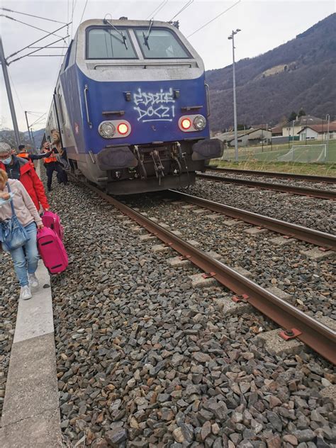 Isère Savoie Incendie de caténaire la circulation des trains arrêtée