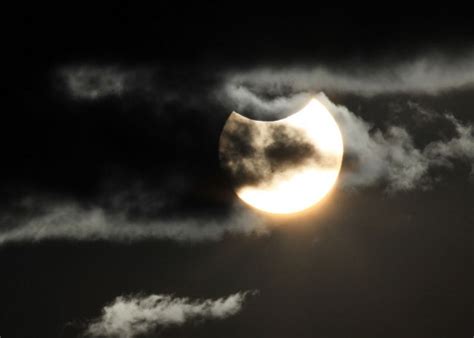 Partial Solar Eclipse With Sunspots Solar Eclipse Eclipse Photography Sunspots