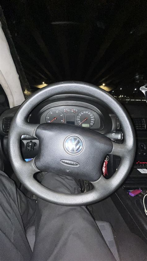 Подушка руля — Volkswagen Passat B5, 1,9 л, 2000 года | запчасти | DRIVE2
