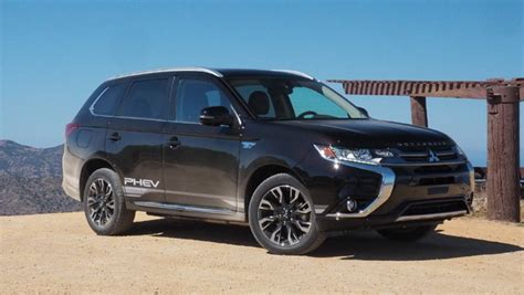 2018 Mitsubishi Outlander Phev First Drive Of Plug In Hybrid Suv