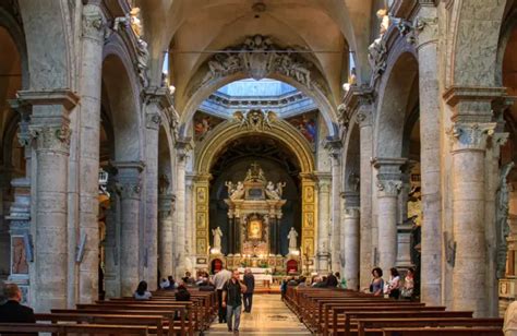 Basílica de Santa María del Popolo Visitar horarios y ubicación en Roma