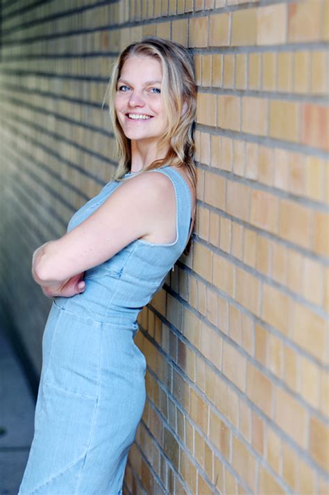 Anna Gaden - Comédienne - e-TALENTA
