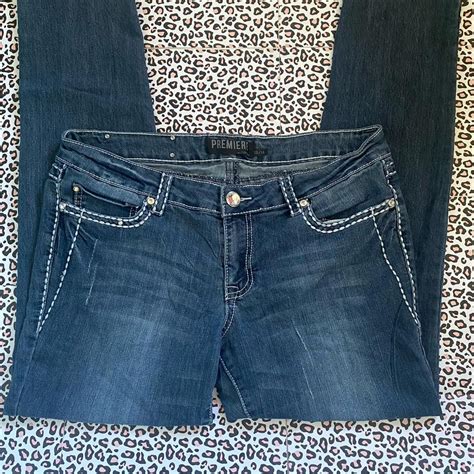 Rue 21 Women's Navy Jeans | Depop