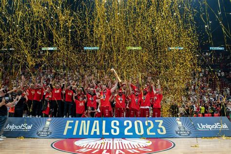 L Olimpia Milano Fa La Storia Batte La Virtus Bologna In Gara E