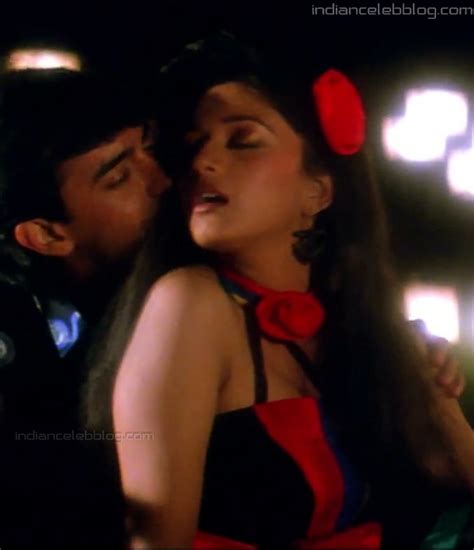Madhuri Dixit Bollywood Actress Cmw1 21 Hot Cleavage Photo Starcelebblog