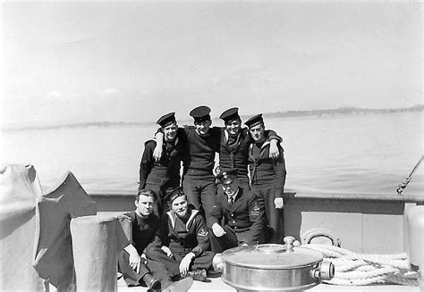 Royal Canadian Navy : Robert Dunn photos of HMCS Rosthern, 1944