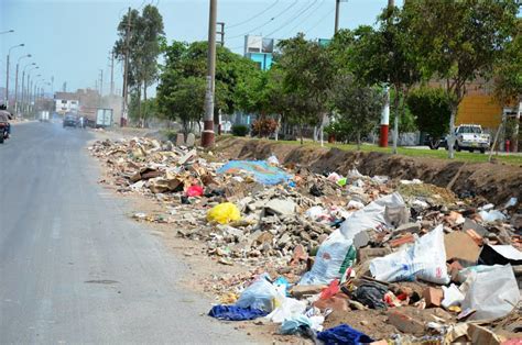 COMUNA RETIRA TONELADAS DE BASURA EN AV GERARDO UNGER Flickr