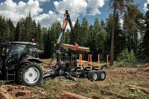 Valikoima lisävarusteita BMF kestävät metsäperävaunut ja nosturit