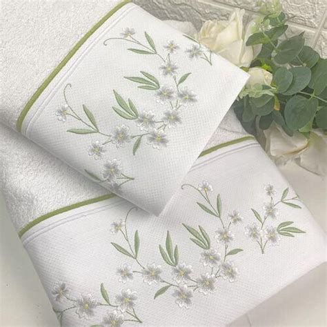 TOALHAS DE BANHO BORDADAS JARDIM Towel Embroidery Designs Hand