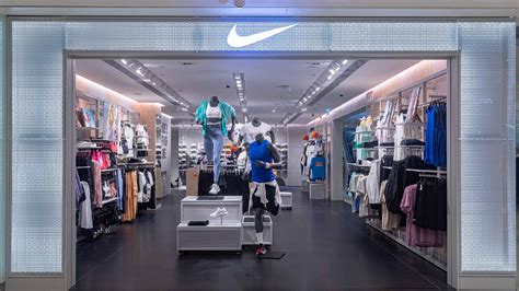 Gmg Nike Store Opening In Hong Kong Taps Into A 9175m Market Gmg