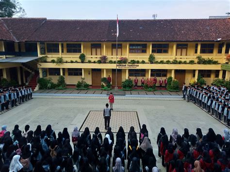 Mts Serba Bakti Ikuti Kegiatan Jalan Santai Memperingati Hardiksur Ke