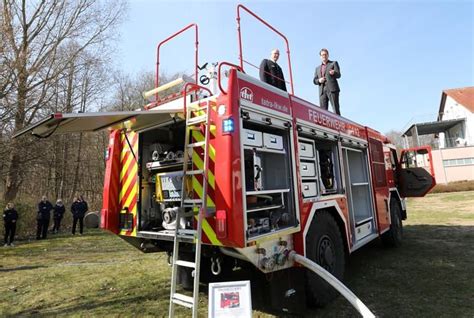 Neues Feuerwehrauto Kommt Wegen Waldbrandgefahr Ans Haff