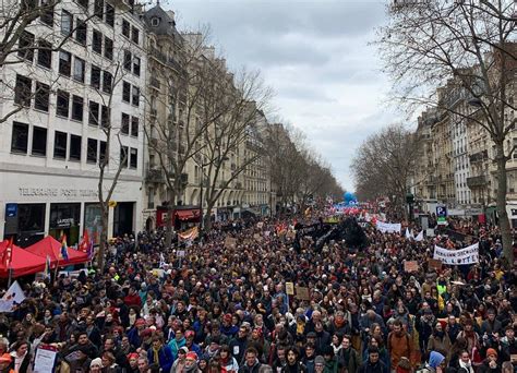 Lfi Paris On Twitter 700 000 à Paris Grevedu7mars On Continue