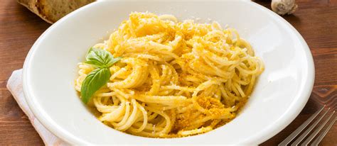 Spaghetti Con La Bottarga Traditional Pasta From Sardinia Italy