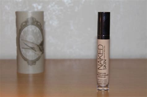 Le Petit Monde De Marie L Anti Cerne Naked Skin D Urban Decay Un