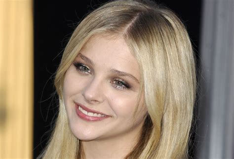 Chloe Grace Moretz Eyes Glance Smile Face Blonde Girl Hair Teeth