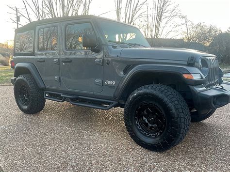 2020 Jeep Wrangler 17x85 Mayhem Wheels Lt35x1250r17 Toyo Tires