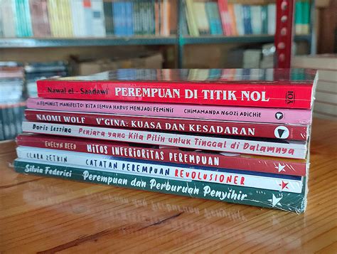 Detail Buku Perempuan Di Titik Nol Koleksi Nomer 11