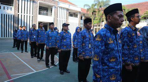 Upacara Peringatan Hari Kesaktian Pancasila Di Sma Negeri Jember