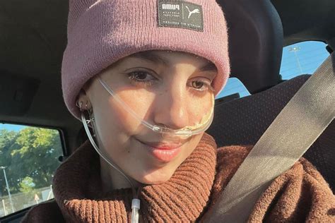 La influencer española Elena Huelva de 20 años muere de cáncer tras