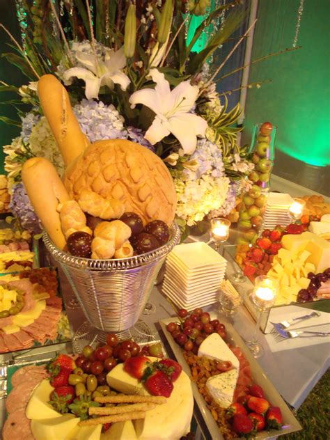 Mesa De Quesos Food Food Decoration Food Presentation