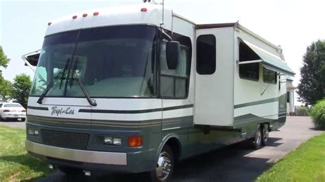 2000 National RV Tropi Cal 6373 Class A Gas Motorhome Walk Around Video