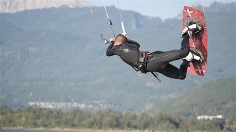 How to Choose Between Kitesurfing Boards - Aerial Kiteboarding