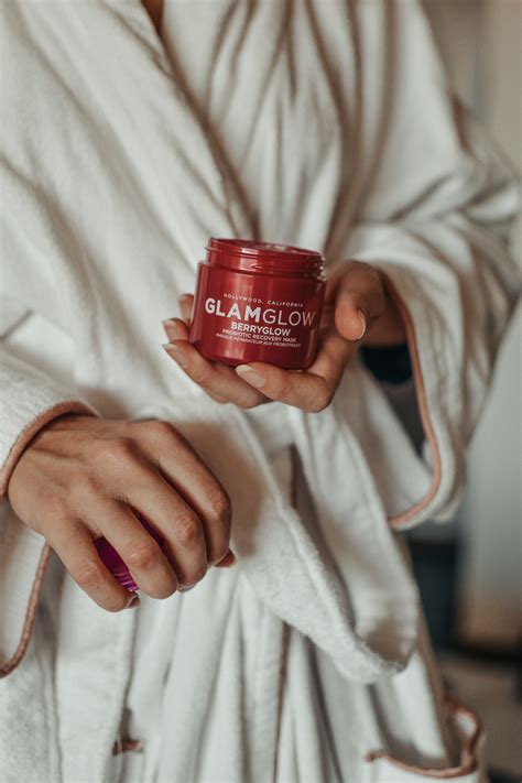 Glamglow Berryglow And Youtmud Face Mask The Chic Advocate