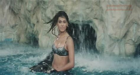 Babes Scene Payal Rohatgi In Hot Bikini