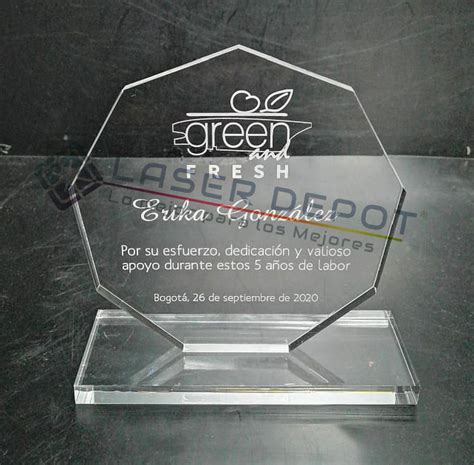 Trofeo Acrílico Poly - Laser Depot