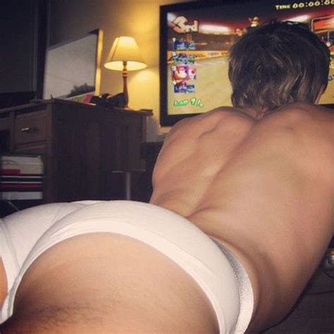 Niall Horan Naked Butt On Instagram Naked Male Celebrities