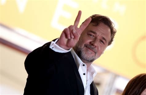 Photo Russell Crowe Montée Des Marches Du Film The Nice Guys Lors Du 69ème Festival