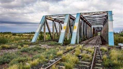 Despu S De M S De A Os Vuelve El Tren De Pasajeros A Mendoza Los