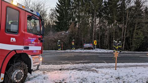 Fahrzeugbergung Nach Verkehrsunfall Feuerwehr Stegersbach