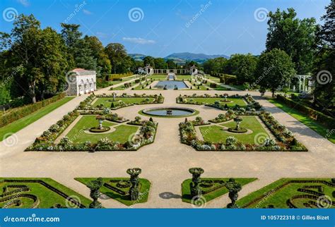 Los Jardines Franceses Del Chalet Arnaga Foto De Archivo Imagen De