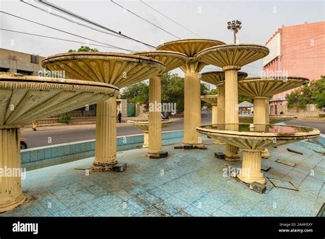 Karachi Arts Council Roundabout Picturesque View Next To Provincial Assembly Of Sindh On A