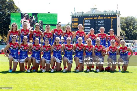 The Melbourne Demons Pose For A Photo During The 2022 Aflw Grand News Photo Getty Images