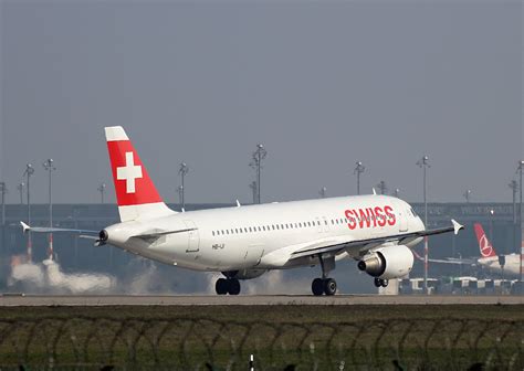 SWISS International Air Lines HB JMI Airbus A340 313X Msn 598