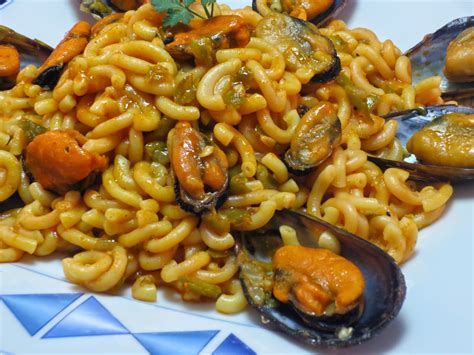 Fideuá con mejillones